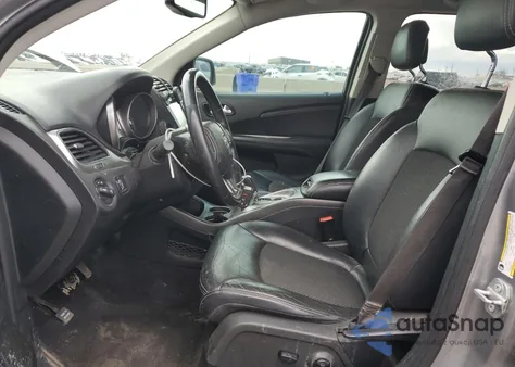 2018 Dodge Journey Crossroad z USA, uszkodzony, nr VIN 3C4PDDGG6JT277933